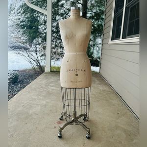 💔SOLD Vintage Superior Model Form Co Model 1996 #10 with rolling chrome stand.